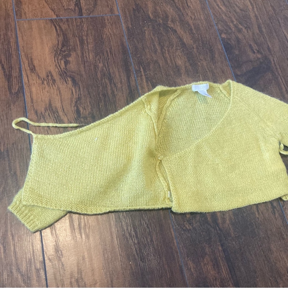 Baby Sweater - Picture 8 of 10